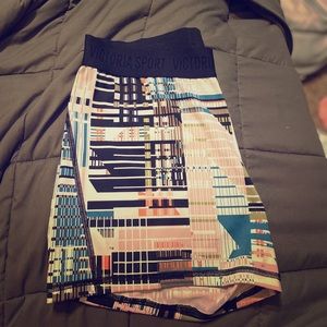 Victoria Sport active shorts size L